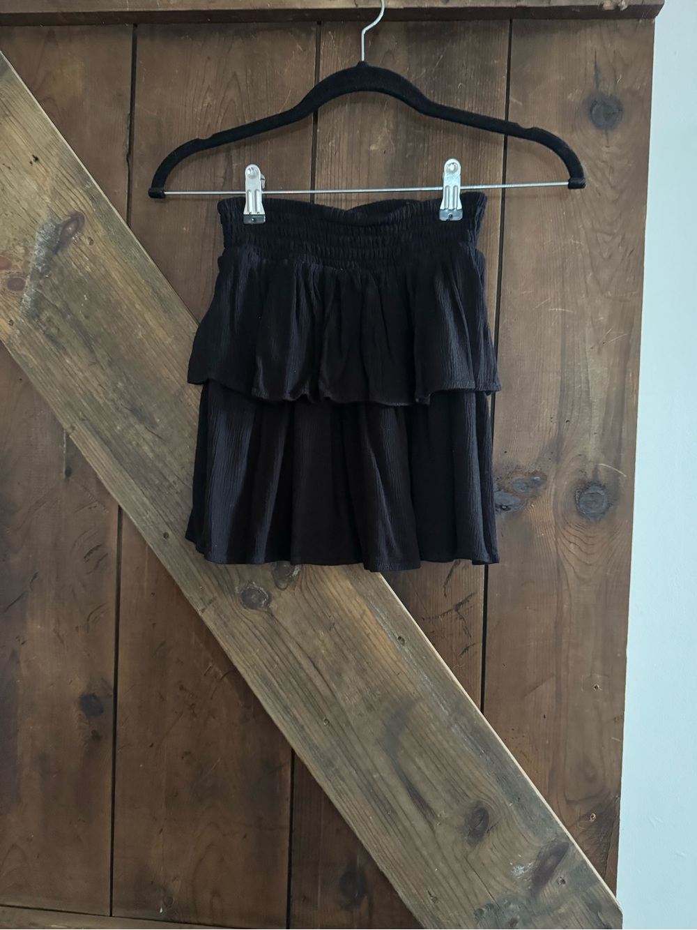 4/$12 H&M Black Ruffled Mini Skirt